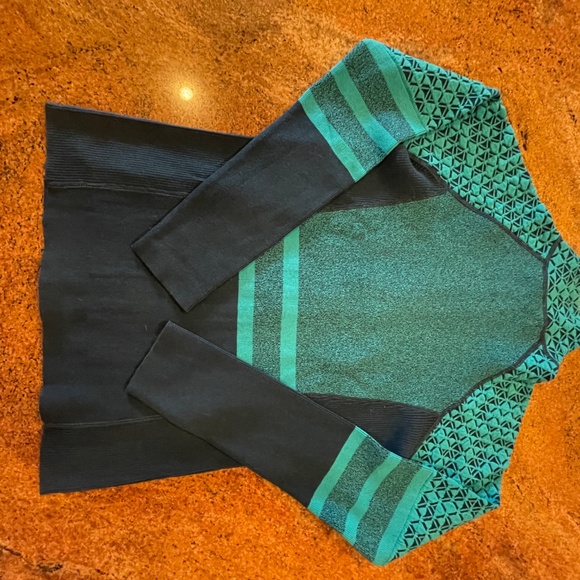 NEW! Title Nine Colorblocked Full Zip Mock NeckSweater Size Small - Picture 2 of 14